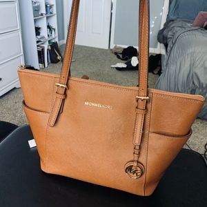 Michael Kors tan shoulder bag - BARELY USED